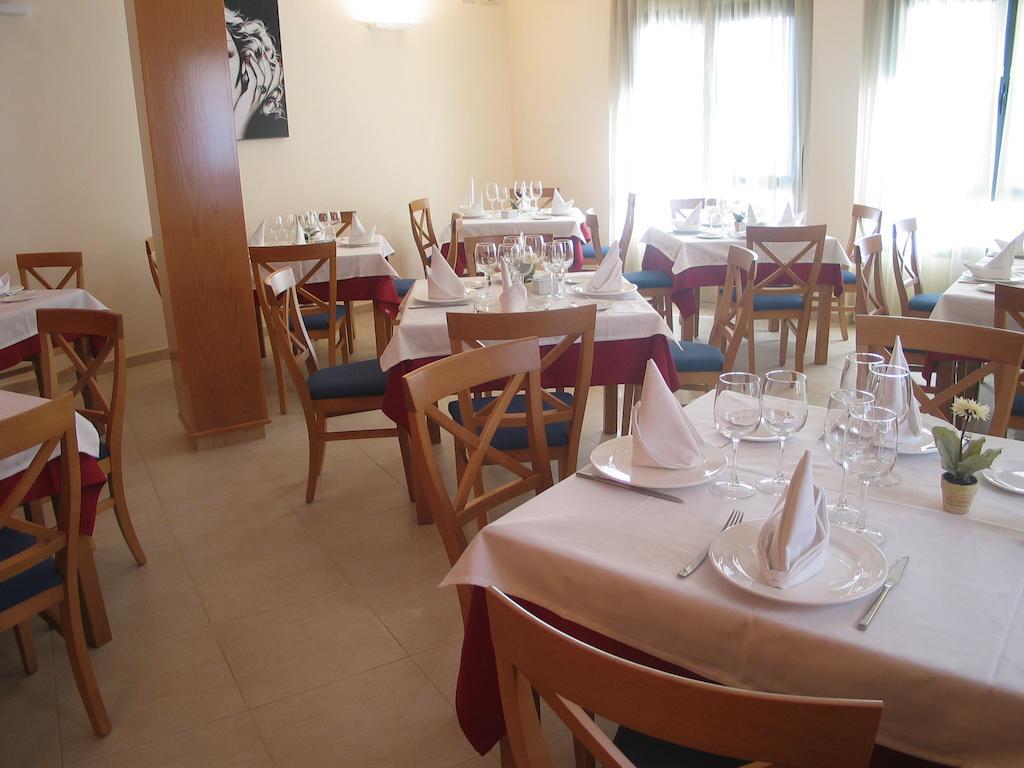 Hostal Ciudad De Caparra Carcaboso Luaran gambar