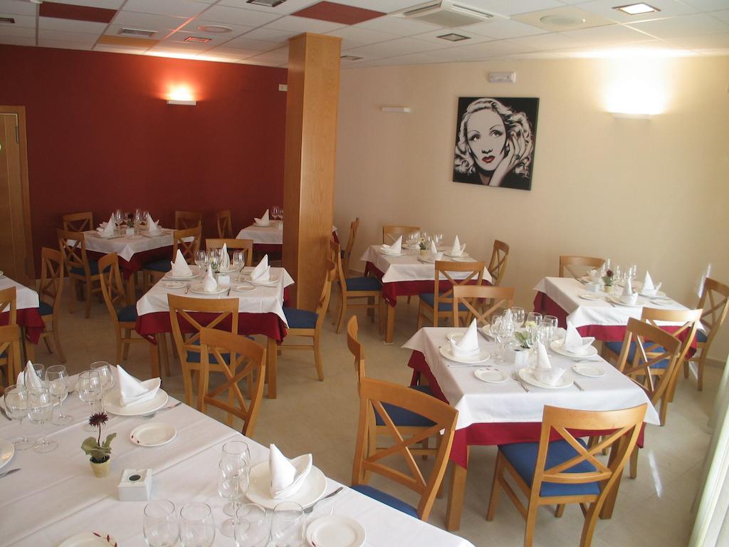 Hostal Ciudad De Caparra Carcaboso Luaran gambar