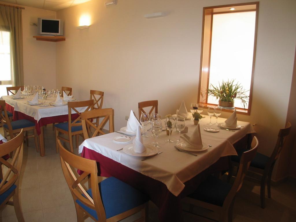 Hostal Ciudad De Caparra Carcaboso Luaran gambar